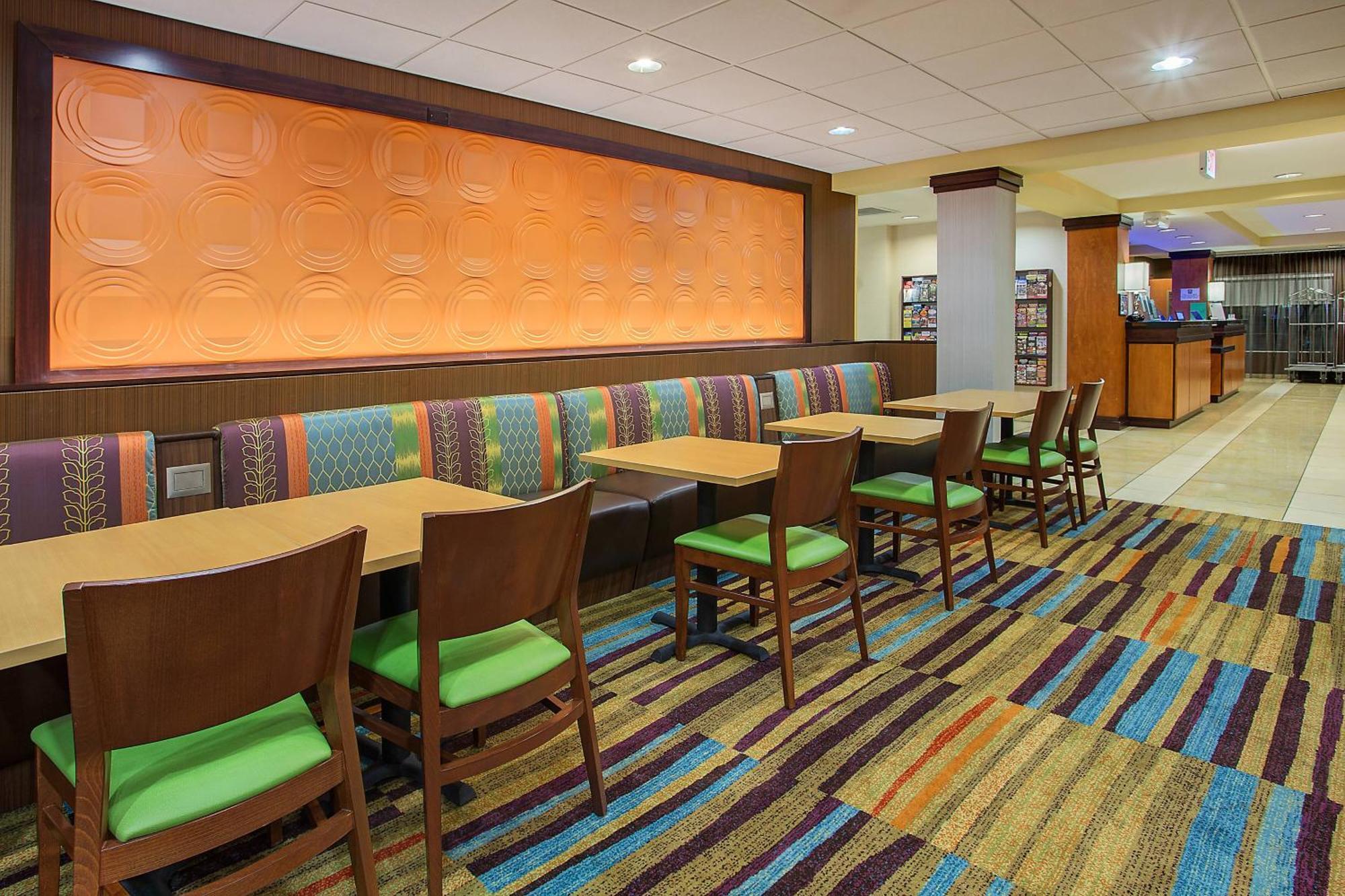 Fairfield Inn & Suites קודאק מראה חיצוני תמונה
